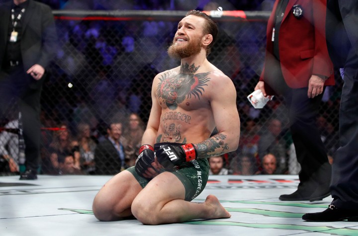 Nurmagomedov možno nenastúpi do titulového zápasu. Zastúpi ho McGregor?